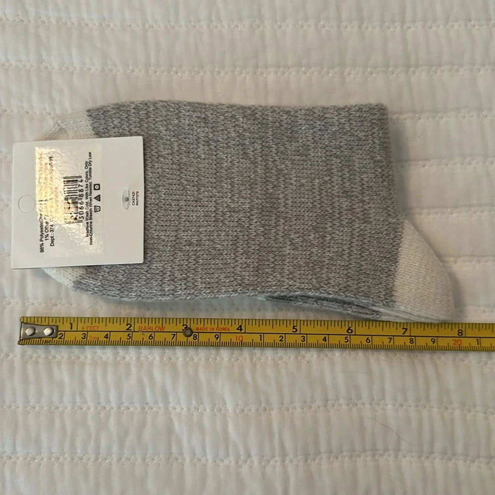 🍁🆕 LOFT “how cute are these” Crew Socks. One Size. NWT.